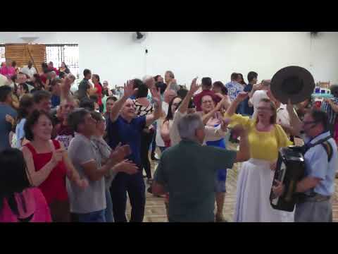 Final de matine no clube Sempre Unidos em Quedas do Iguaçu Paraná(com marcos e margarida)