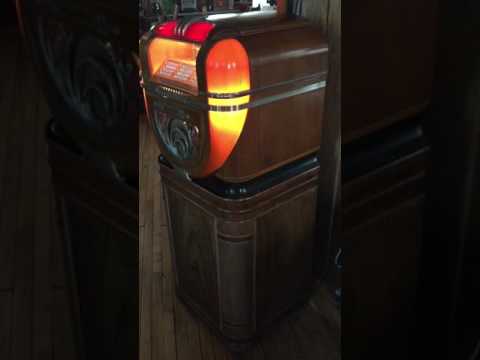 Original Wurlitzer 71 Countertop Jukebox