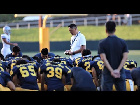アメリカンフットボール部 SAINTS 試合前の祈り