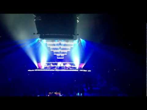 Muse - Knights of Cydonia (Live in Calgary, February 2013)