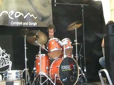 Robin speelt greenday op Rimshot D Day