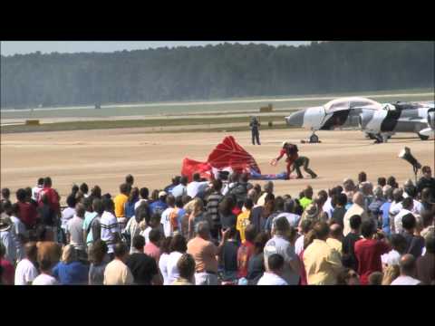 2012 NAS Oceana Airshow - British Army Red Devils
