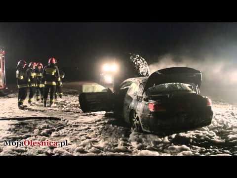 12.04.2015 Oleśnica - pożar bmw na lotnisku