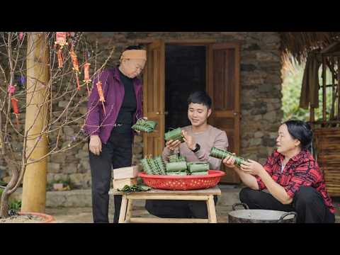 Nam's mother and grandmother came to help make the cakes. But their attitude was very strange.