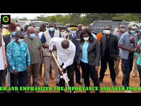 Watch how President George Weah made a triumphal entry into the gold rich city of Kinjor, Liberia.