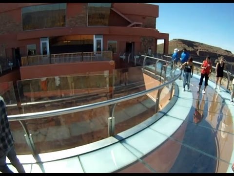 download lagu mp3 mp4 Skywalk Bridge, download lagu Skywalk Bridge gratis, unduh video klip Skywalk Bridge