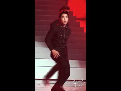 [FANCAM] 111230 JUNHO KBS Gayo Daejun - 눈동자 (3)