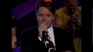 Robert Palmer - Addicted To Love (Live)