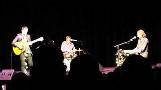 Parachute - Be Lonely With Me - Live