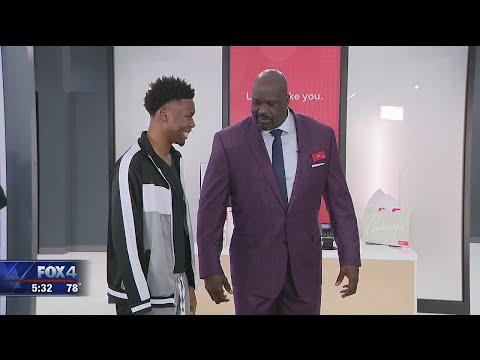 Shaquille O'Neal surprises Dallas student for his work both on and off the court