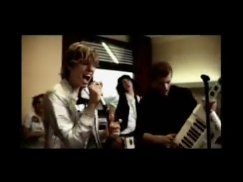 DÚNÉ - DRY LIPS (Alternative Music Video)