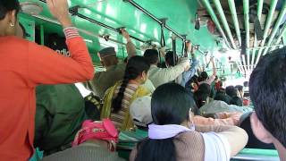 preview picture of video 'Inde 2010 : Manali - Dharamsala - Dans le car 2'