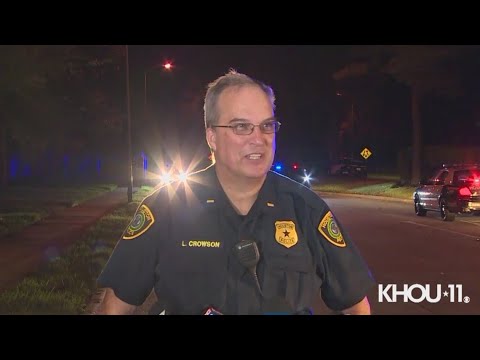 Raw Video: Patrol unit crashes into tree during chase with ATM thieves