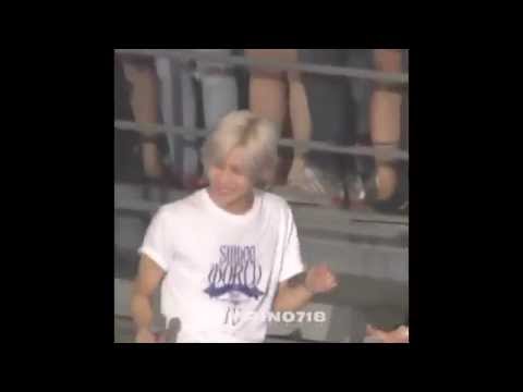 150517 SHINee WORLD Ⅳ TAEMIN shaking and waving to fans