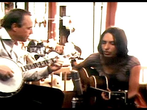 Dylan's LOVE IS JUST A FOUR LETTER WORD Played By Earl Scruggs & Joan Baez 50 Yrs. Ago