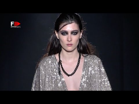 NATHALIE CHANDLER Barcelona 080 Fall 2023 - Fashion Channel