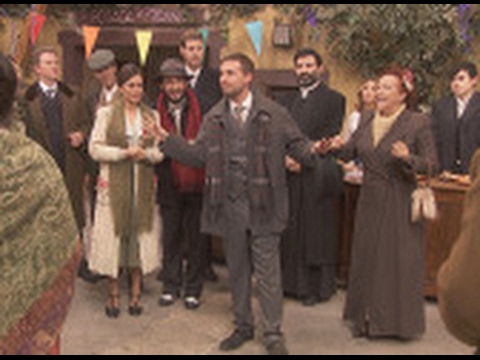 Puente Viejo celebra los Carnavales con un especial baile