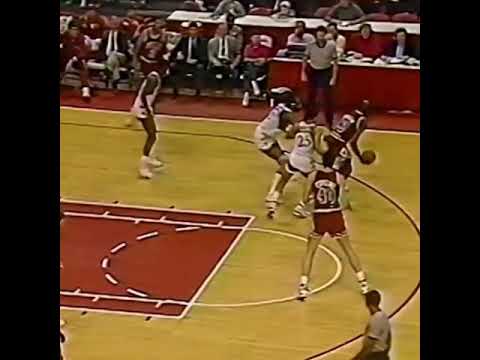 (1989) MJ puts up a 40-point triple double vs the Hawks. Giving Doc Rivers fits!⁣⁣#JumpmanHistory