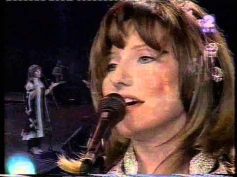 CRVEN CVETE...autor i izvodjač JELENA BOJOVIĆ&SORABI