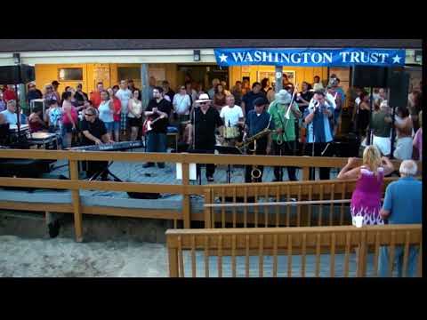 Boogieing on down to Kidney Stew - Sugar Ray & The Bluetones