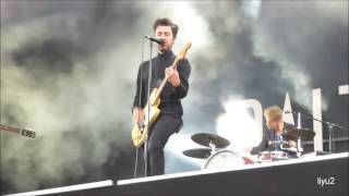 Balthazar - The Boatman (w/ Maarten Devoldere dropping his guitar) Rock Werchter 2015