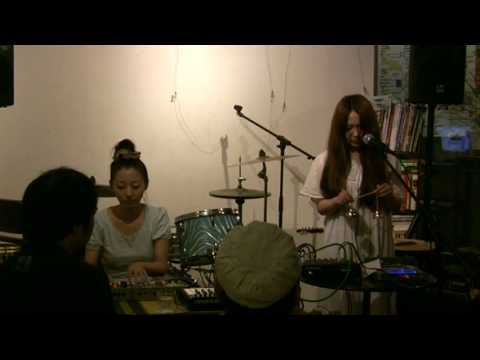 neohachi live @ Flying Teapot 2010/07/11