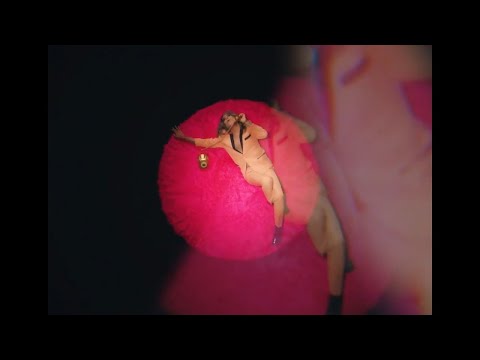 Nancys Rubias - Llámame (Videoclip oficial)