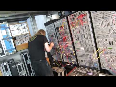 Venetian Snares in Tokyo / FiveG synth shop