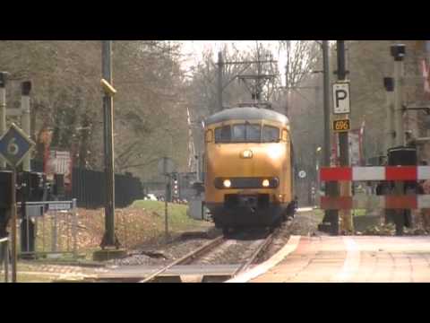NS trein Mat 64 op station Soestdijk