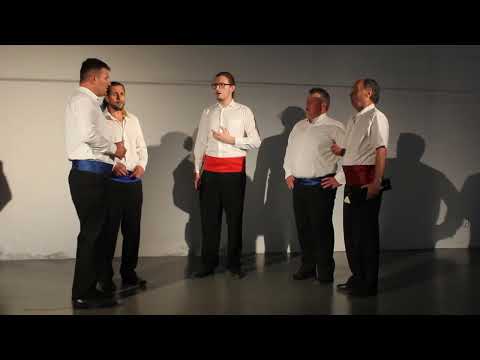 KLAPA FUMARI - OMILI MI U SELU DIVOJKA