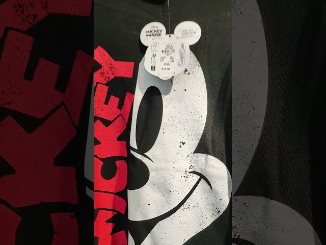 Vídeo relacionado con Silueta de Mickey Mouse de Disney a la izquierda del pecho Sudadera con Capucha