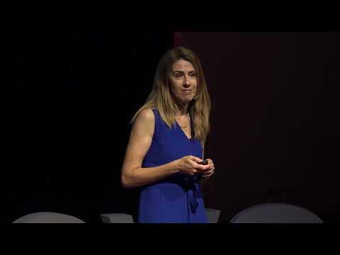 5 lessons of pursuing happiness | Mariana Carreira | TEDxNoVA