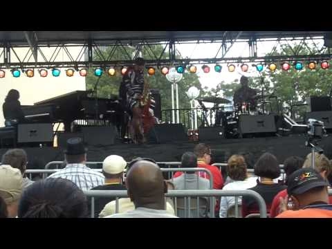 Tia Fuller - Shades of McBride (Live at Detroit Jazz Fest 2010)