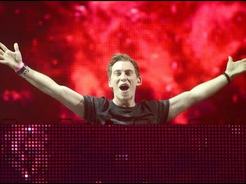 Sunburn Delhi: Hardwell Opening Intro (Live) HD
