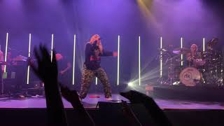 Ease My Mind  - Hayley Kiyoko Live Berlin