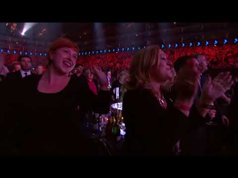 Blur - Girls & Boys/Song 2/Parklife (Live Brit Awards 2012) (HQ)