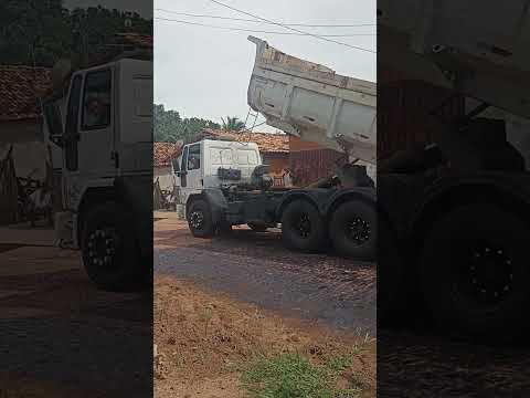 colocando Asfalto em redenção do Gurguéia sul do Piauí 🇧🇷
