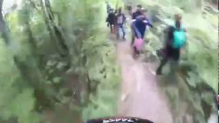 preview picture of video 'Hundreds of migrants on mountain trails try to enter from Bosnia to Croatia'