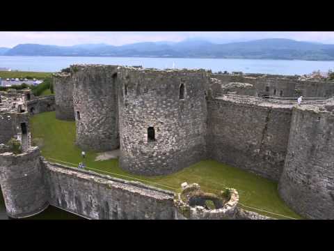 Castles from the Clouds: Beaumaris Castle / Cestyll o’r Cymylau: Castell Biwmares