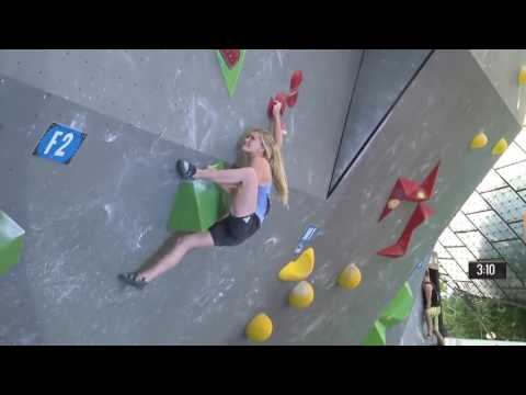 Shauna Coxsey 4 4 all flash   IFSC World Cup in Munich 2015