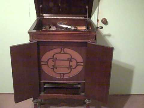 MORGAN CLARK MUSIC MASTERS FRANK SYLVANO - BLUE RIVER - ROARING 20'S BRUNSWICK.MP4