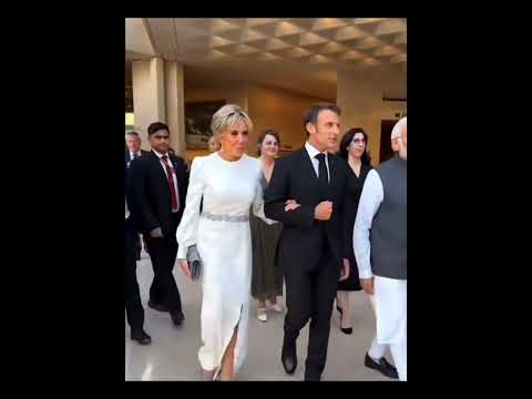 Музыкальное поздравление с 8марта для жены Макрона! #shorts #россия #франция #макрон #юмор #прикол