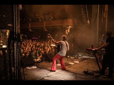 GORKI - "SOMS VRAAGT EEN MENS ZICH AF" (LIVE @ RADIO 1 LUC DE VOS SESSIE)