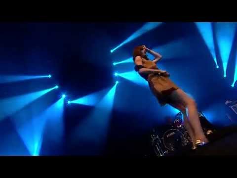 Sophie Ellis-Bextor - Groovejet / Sing It Back (Live in Jakarta)