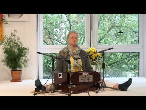 Satsang - Kirtan, Mantra und Arati mit Darshini - Yoga Vidya Live, 26.05.2022, 20:00 Uhr