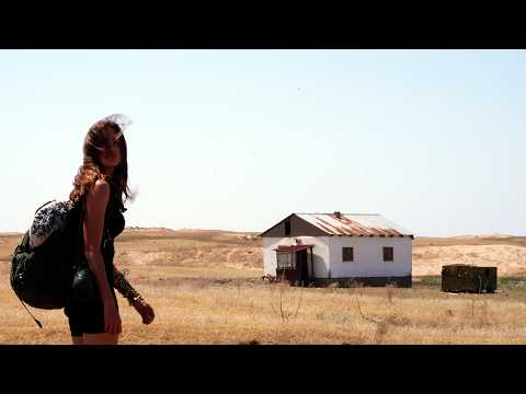 Alone in the Desert | Abandoned House Saved My Life