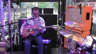 Video thumbnail for Gibson Les Paul Zoot Suit Rainbow Demo (Chris Martin) by Reidys Home Of Music