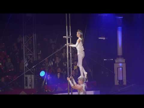 "Virtuo5o Five" led by V.Plotnikov - balance on trapeze with ladders (Russia)
