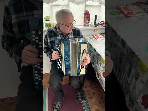 Russian accordion, 100 bass, Bayan, Button accordion, Accordion, Soviet bayan Molodechno, Stradella
