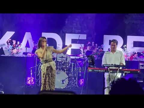 Sedalam Cintamu ~ Dirimu Kasih | Indra Lesmana ft Eva Celia Live at Prambanan Jazz 10th 2024